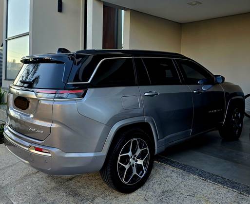 JEEP COMMANDER 2.0 TD380 TURBO DIESEL OVERLAND AT9 JEEP COMMANDER 2.0 TD380 TURBO DIESEL OVERLAND AT9